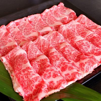 A5 松阪牛 肩ロース 300g ハロウィン 肉 牛肉 和牛 高級肉 すき焼き しゃぶしゃぶ ギフト プレゼント 内祝い お返し 贈答 お取り寄せ  ≪あすニク≫ | 肉工房千里屋 高級和牛松阪牛を最安値でお届けする老舗お肉屋